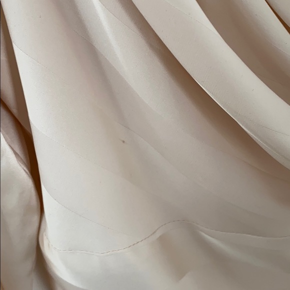 Sexy one shoulder silk top - Picture 3 of 4